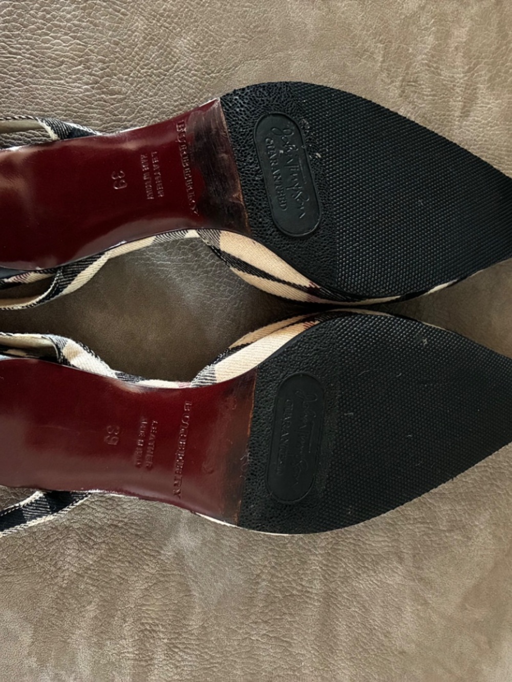 Burberry London Nova sling back kitten heel pumps. - Picture 6 of 14